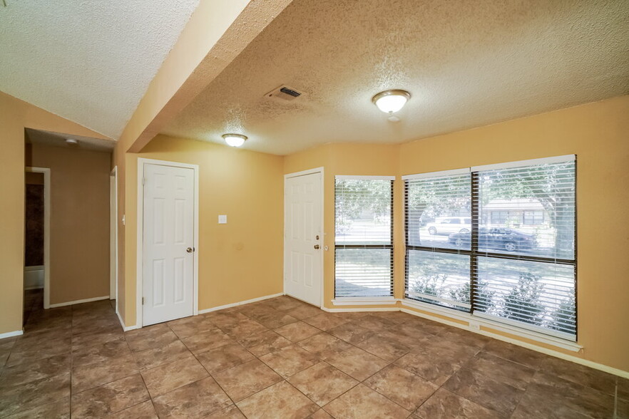 Building Photo - 7534 Rustic Trail