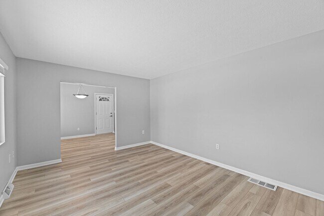 Building Photo - Community Park &amp; Midgard 3671