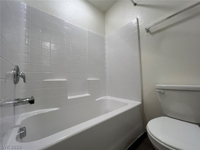 Building Photo - 1900 Omaggio Pl