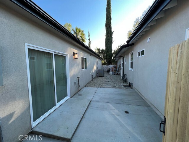 Building Photo - 22050 Hart St