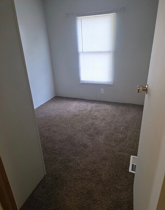 Building Photo - Affordable Mobile Home for sale