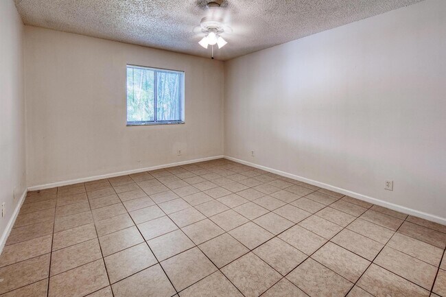 Building Photo - 809 N Federal Hwy