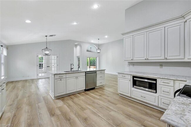 Building Photo - 7052 Timberland Cir