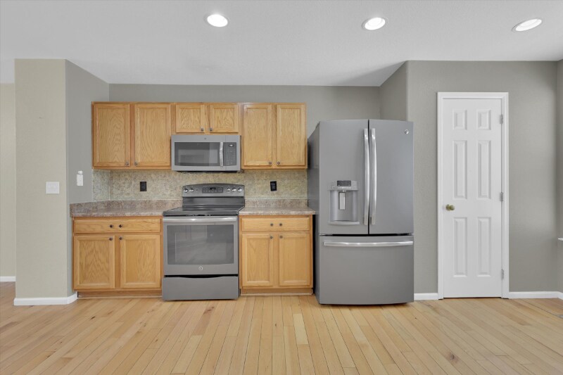 Building Photo - 16245 E Phillips Dr