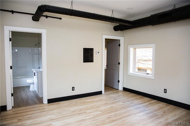 Building Photo - 486 Franklin St