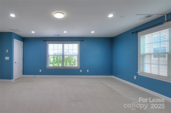 Building Photo - 3013 Hamilton Mill Dr