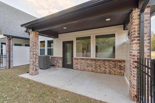 Building Photo - 4212 Abbey Pk Dr