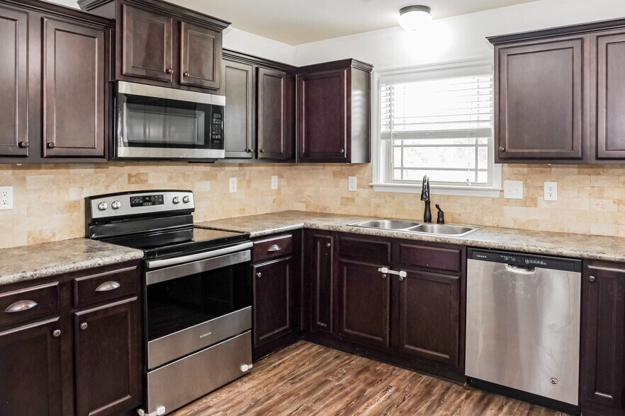Building Photo - 138 Chestnut Cove