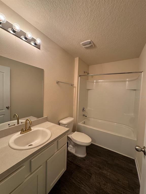 Building Photo - 920 Riley Rd