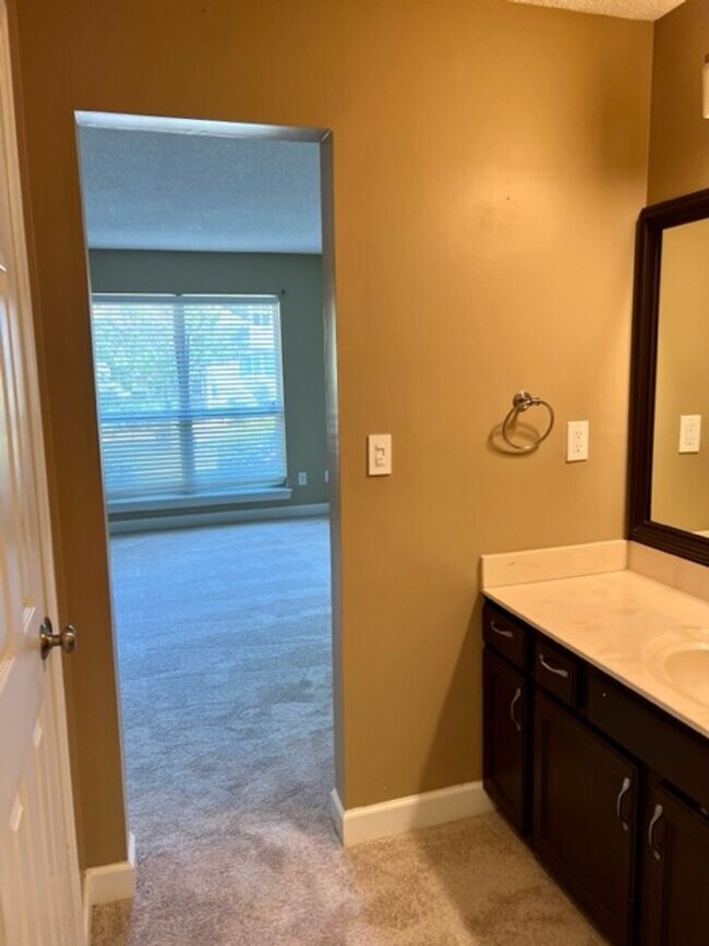 Building Photo - CONDO FOR RENT - HERONS COVE!