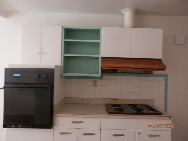 Building Photo - 915 S Platinum Ave