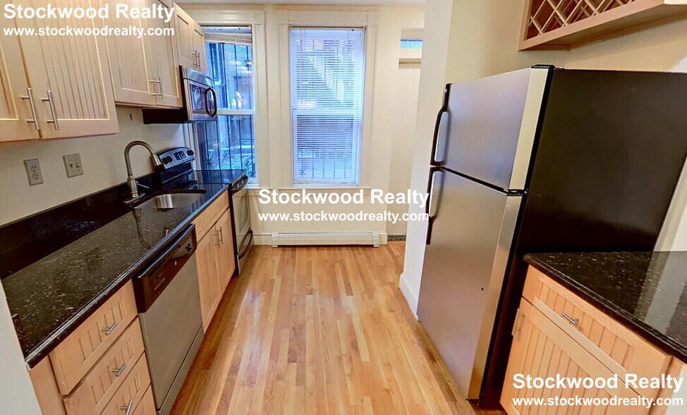 Building Photo - 195 Commonwealth Ave