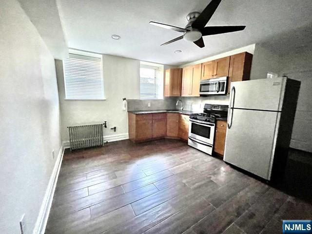 Building Photo - 855 Broad St