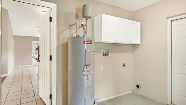 Building Photo - 720 Florence St