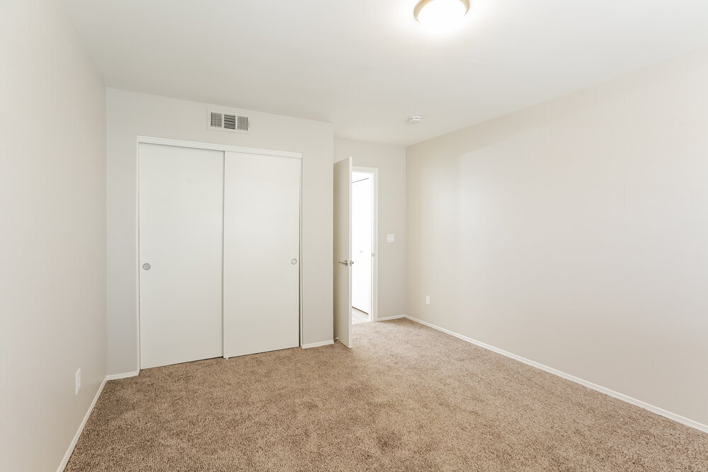 Building Photo - 4707 W Piute Ave