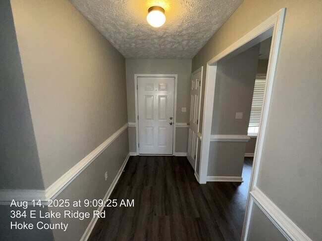 Building Photo - 384 E Lake Ridge Rd