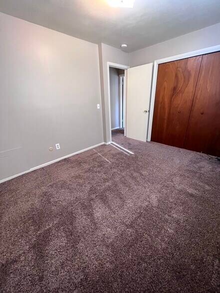 Building Photo - 4808 Ardmore Ave