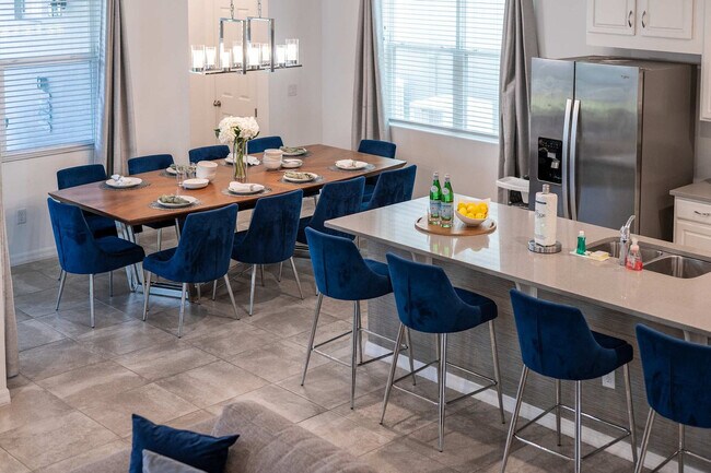 Building Photo - 8953 Amelia Downs Trail