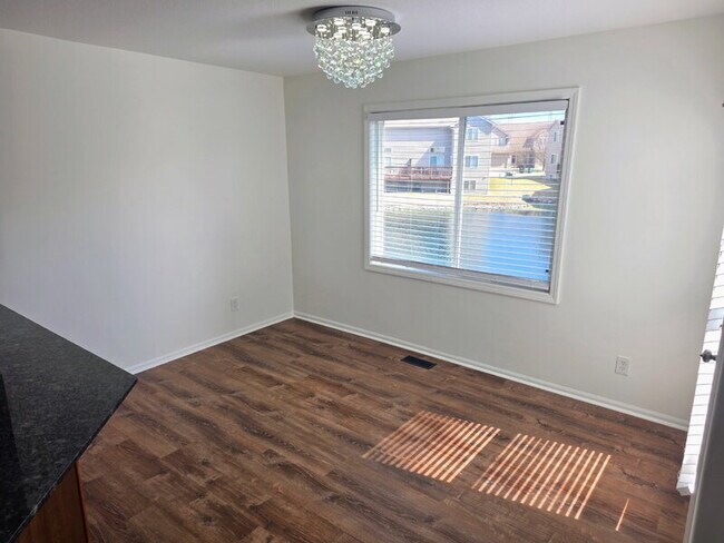 Building Photo - 2215 NW Bayberry Ln