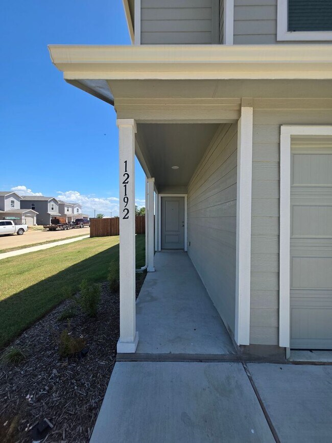 Building Photo - 12192 Morgan Dr