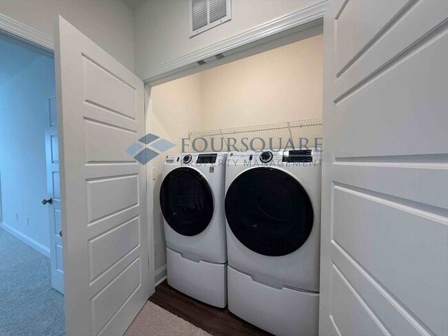Building Photo - Bright End-Unit 3-Bed / 2.5-Bath Townhome with Flex Space, Gourmet Kitchen & 2-Car Garage – Walka...