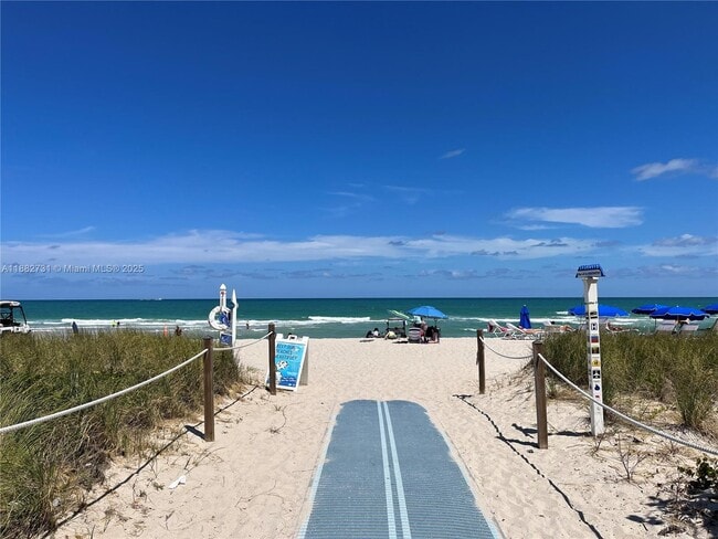 Building Photo - 16909 N Bay Rd