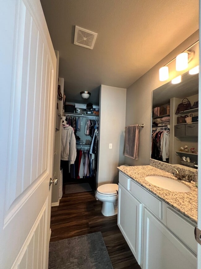 Building Photo - 2788 W Auburn Dr