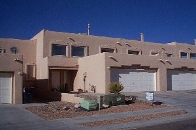 Primary Photo - Nice townhome conviently located in NE off...