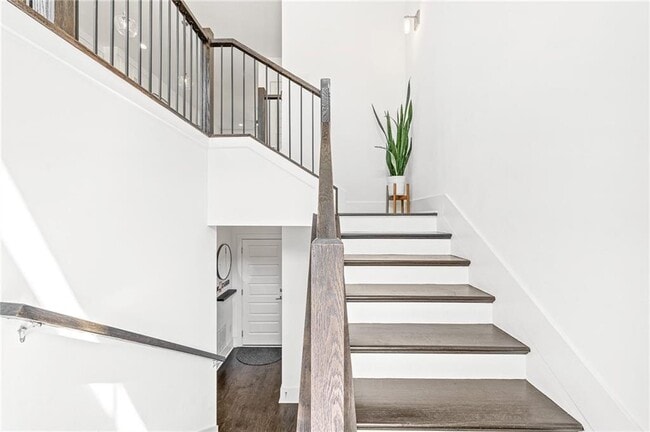 Building Photo - 1801 Huntington Hills Ln NW