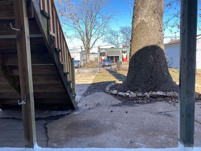 Building Photo - Cute Duplex, Must See!
