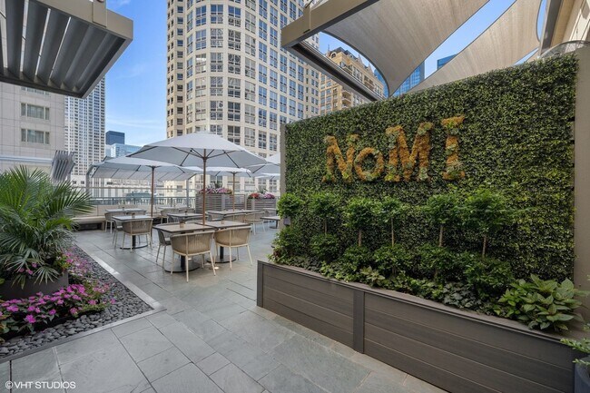 Building Photo - 800 N Michigan Ave