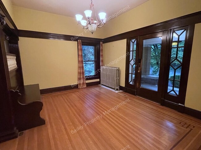 Building Photo - 1458 Cherokee Rd