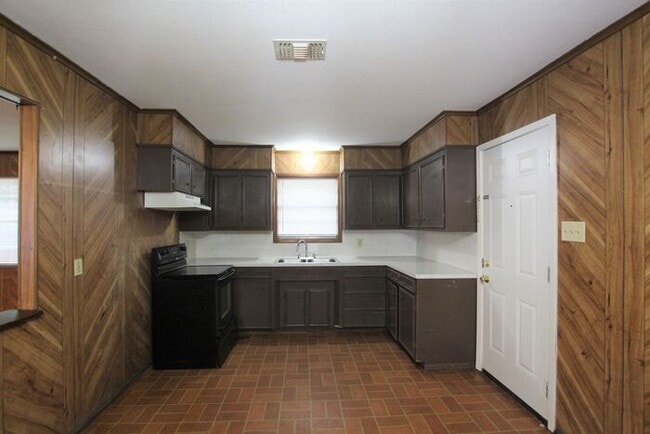 Building Photo - Cozy 2 Bedroom, 1 Bath Duplex in Tyler!