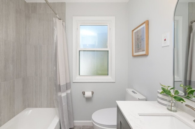 Building Photo - 7906 Lanyard Dr