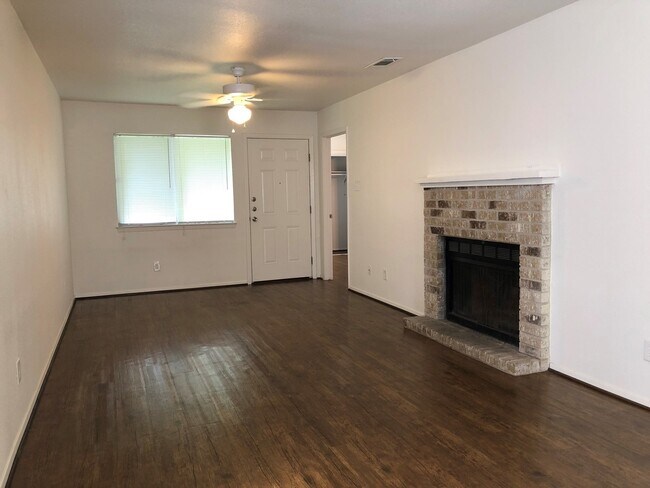 Building Photo - 3617EL