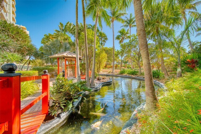 Building Photo - 1111 Crandon Blvd