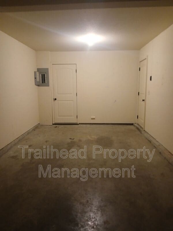 Building Photo - 21616 Westover Ct