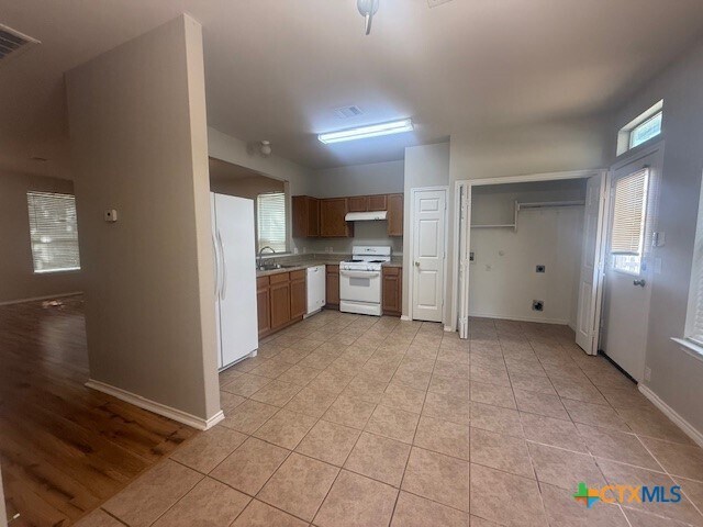 Building Photo - 5689 Fergus