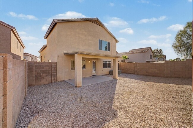Building Photo - 41704 W Sunland Dr