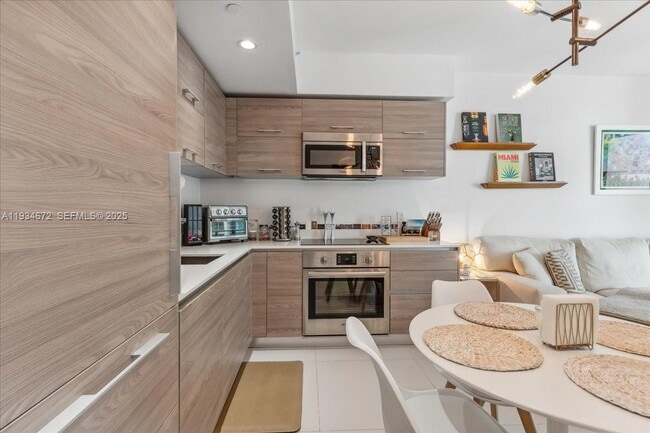 Building Photo - 1300 S Miami Ave