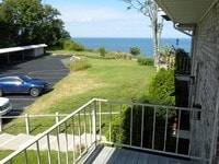 Building Photo - 3622 Lakeshore Dr