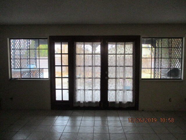 Building Photo - 6352 Sandpiper Way
