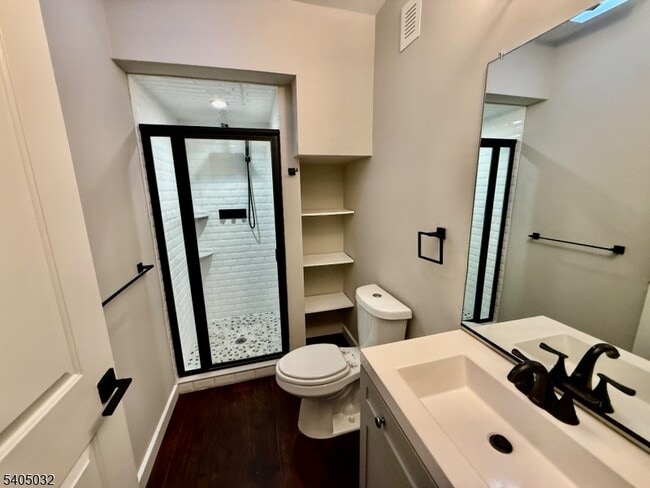 Building Photo - 196 Spring St