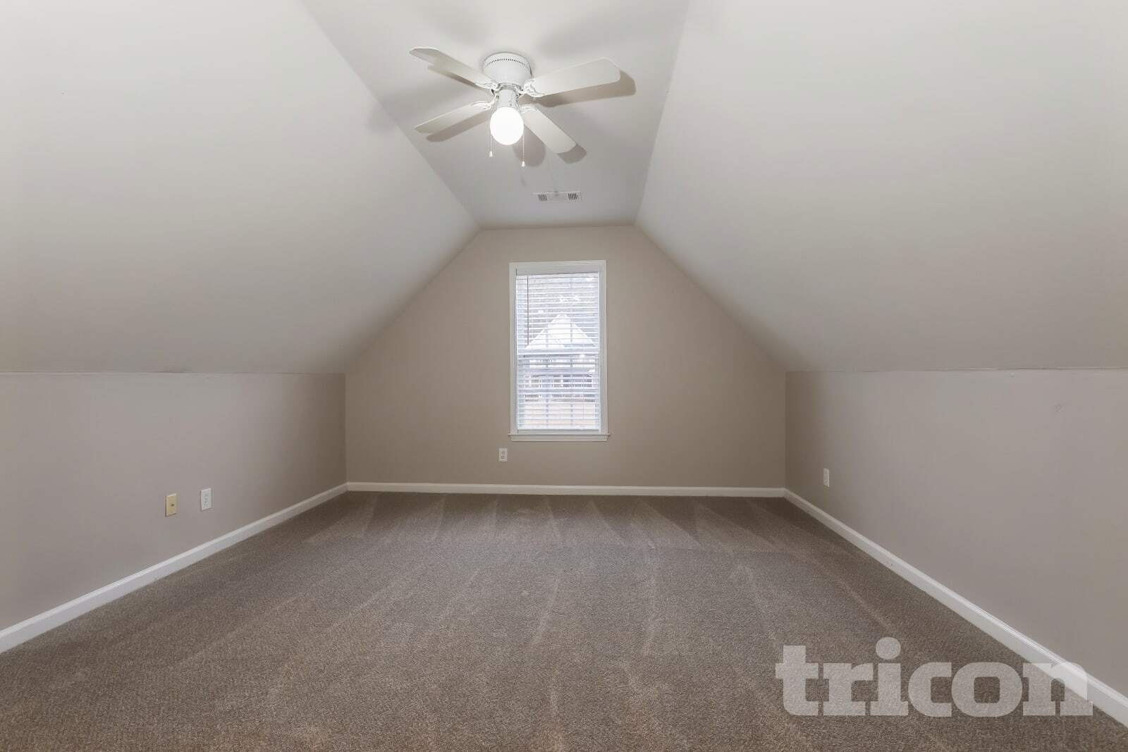 Building Photo - 115 Victor Ln