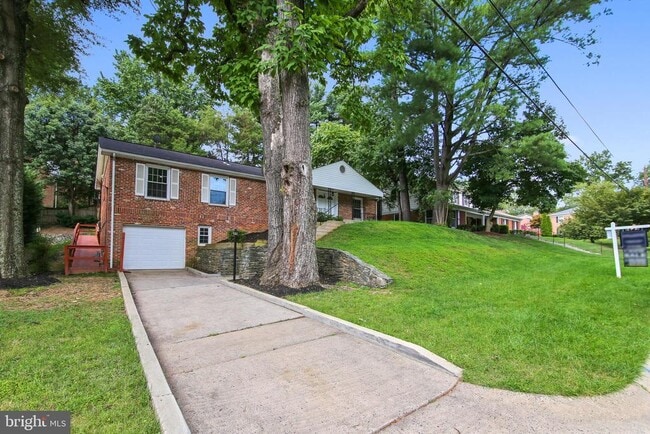 Building Photo - 11834 Goya Dr