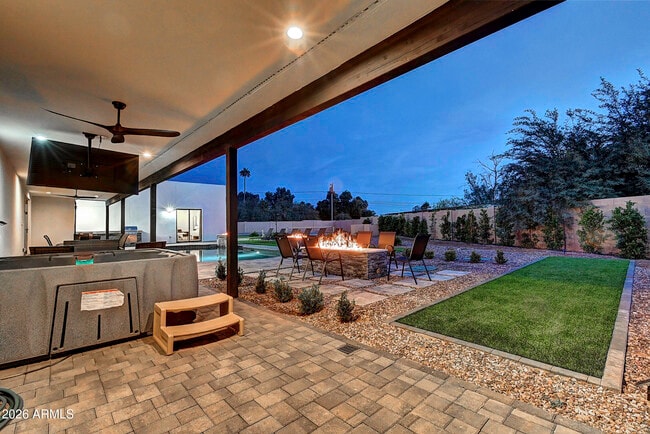 Building Photo - 6401 E Larkspur Dr