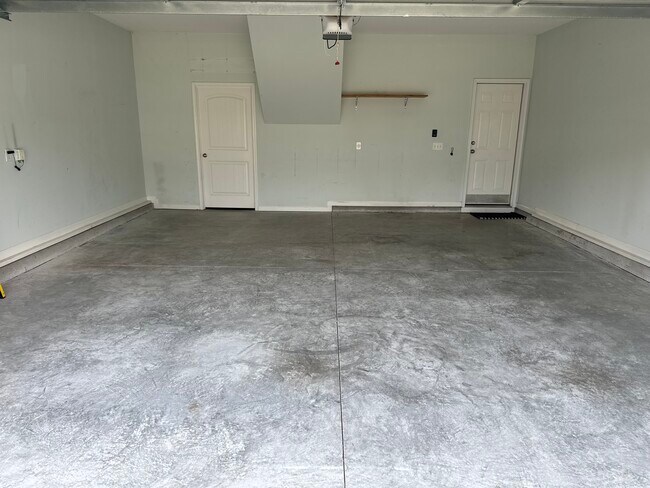 Building Photo - 78 Violetear Rdg