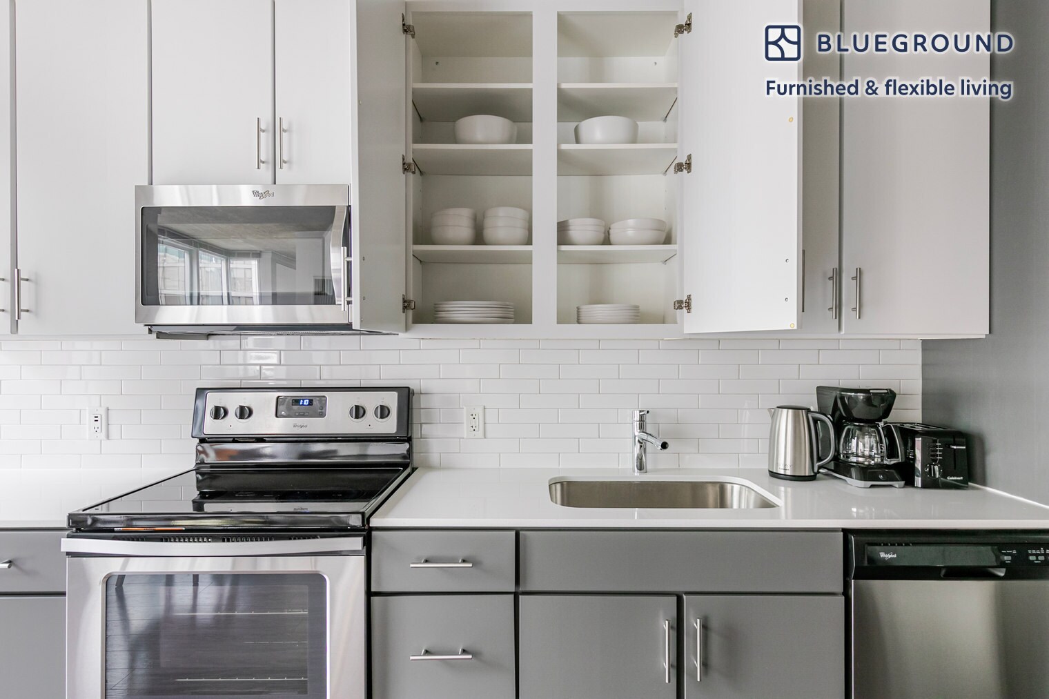 Building Photo - 215 W Lake St