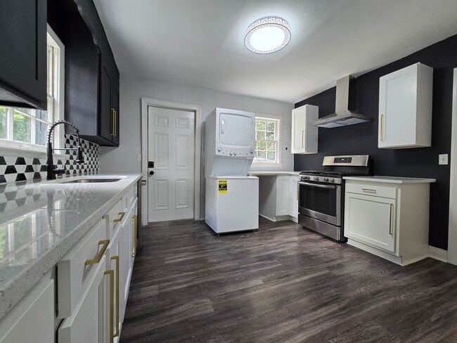 Building Photo - 2611 20th Street Ensley