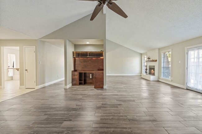 Building Photo - 25534 Sugar Valley Ln